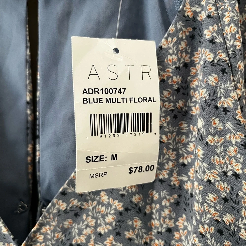 NEW ASTR The Label Blue Floral Long Sleeve Tiered Ruffle Shirred Mini Dress Sz M - Picture 10 of 14